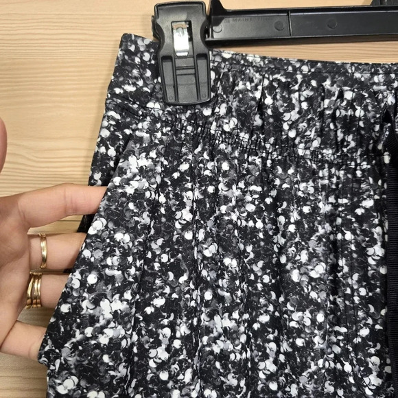 Lululemon Jet Crop Shimmy‎ Shimmer Black / White Women's Size 2 Travel Luxtreme - Picture 6 of 10